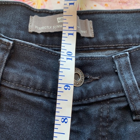 Levi’s Perfectly Slimming 512 Black Skinny Jeans • Sz 6M - Picture 7 of 12